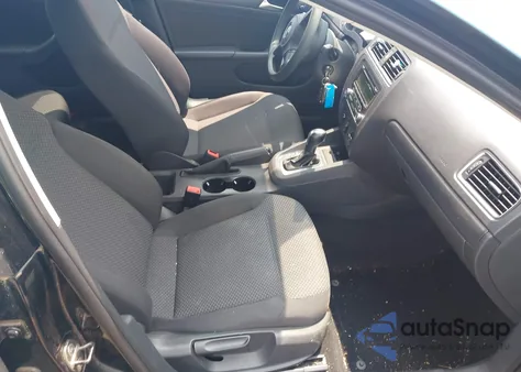 2013 Volkswagen Jetta 2.0L S z USA, uszkodzony, nr VIN 3VW2K7AJ1DM352989